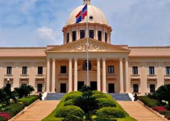 Poder ejecutivo emite decreto que crea el Premio Anual a la Excelencia del Docente de Instituciones de Educación Superior y su reglamento de aplicación