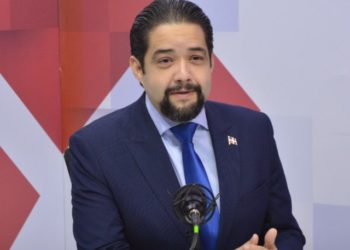 Economista explica posibles consecuencias de deducciones AFP a ciudadanos