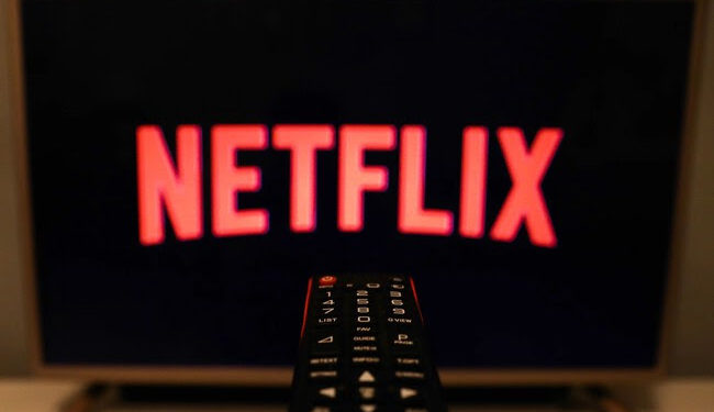 Las acciones de Netflix caen un 30 % a su nivel más bajo desde octubre de 2011