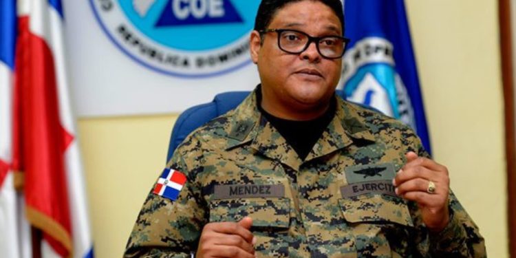 COE emite alerta verde para cinco provincias por vaguada