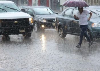 La ONAMET informa lluvias continuarán por vaguada