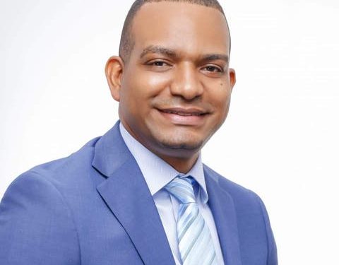 Alexander Pérez anuncia su renuncia al PLD