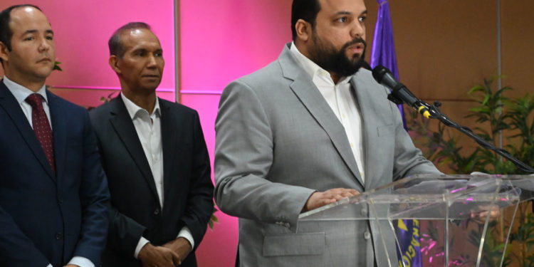 Fran Olivares denuncia que el Gobierno arrebata conquista a los más vulnerables