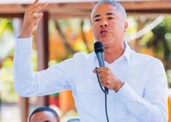 Andrés Cueto afirma Danilo Medina saldrá con «careta» a las calles; asegura imagen representa «símbolo de la corrupción»