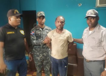 Dictan tres meses de coerción a exconvicto que mató dos niños, e hirió otro de gravedad y al padre de estos en Sánchez Ramírez