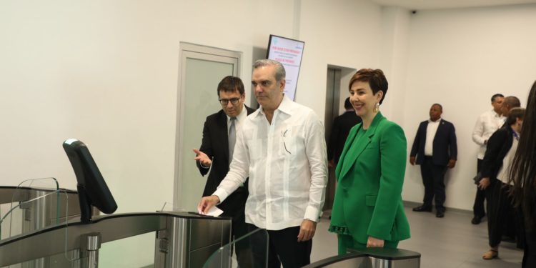 Presidente Abinader deja inaugurada moderna terminal de pasajeros en el AILA por más de RD$1,000 millones