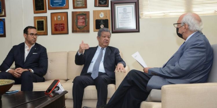 Leonel Fernández afirma que el gobierno no toma las medidas correctas, porque cree que todo está bien