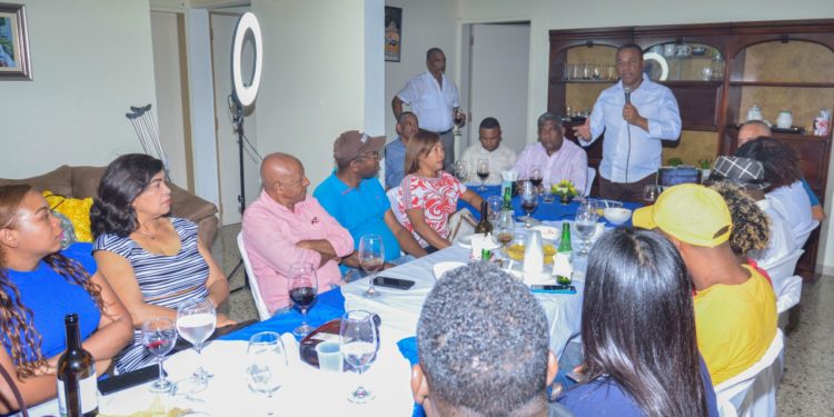 Jorge Hiche exhorta a periodistas de San Cristóbal luchar por sus espacios de desarrollo