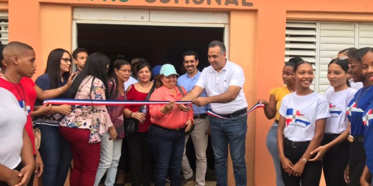 Alcalde Manuel Pantalio inaugura Escuela de Música y Canto Prof. Dante Ortiz en Bayaguana