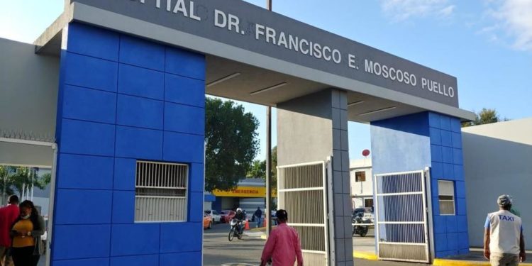 Especialista del Moscoso Puello identifica síntomas del párkinson