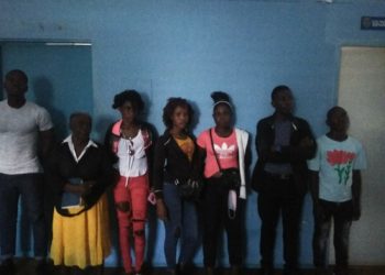 Apresan en Azua autobús con extranjeros ilegales