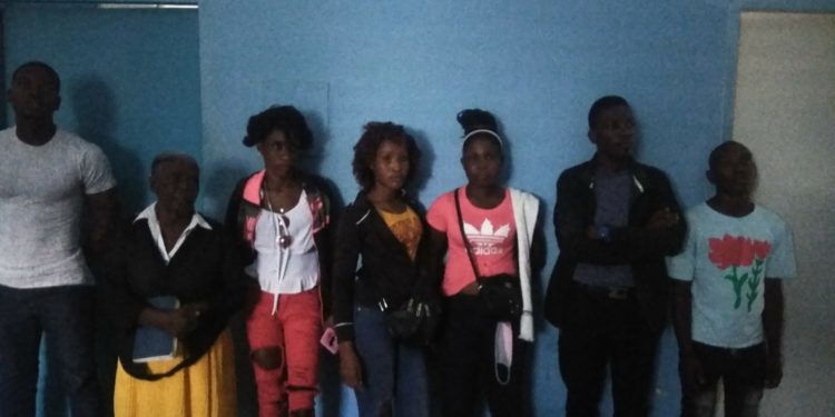 Apresan en Azua autobús con extranjeros ilegales