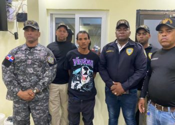 Entregan hombre que mató a su exnovia y la madre de esta en Villa Paraíso