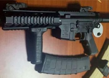Apresan a dos hombres por fusil que era vendido en las redes sociales