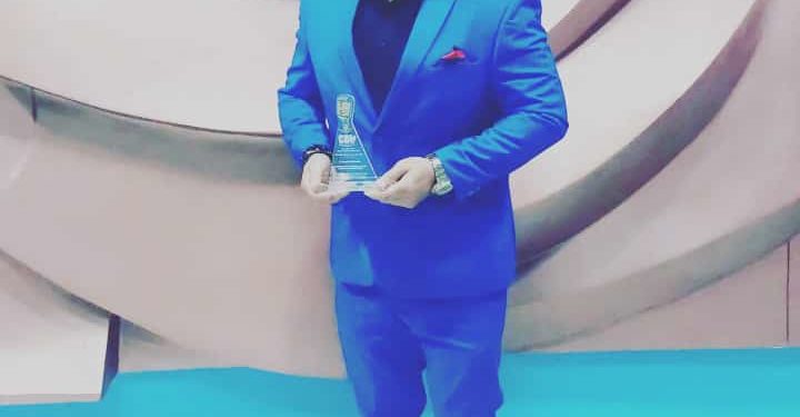 Colegio Dominicano de Locutores entrega reconocimiento especial al periodista y locutor Leonardo Mercedes