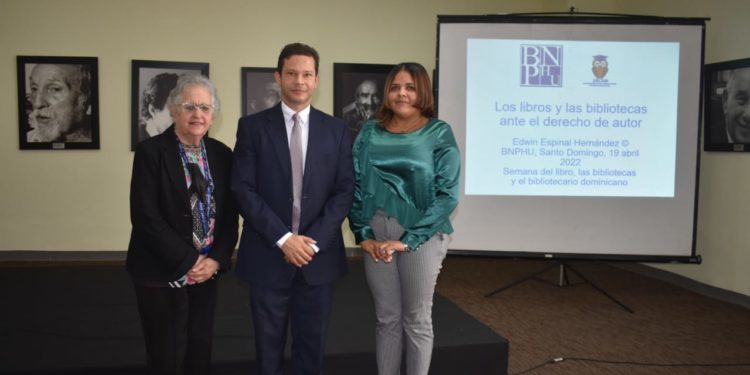 Exdirector de la ONDA exhorta bibliotecas impedir sea vulnerado el derecho de autor mediante fotocopiado