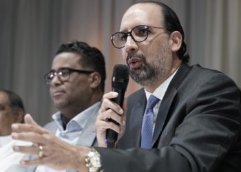 Fuerza del Pueblo cataloga de inoportuna e inviable propuesta de reforma constitucional