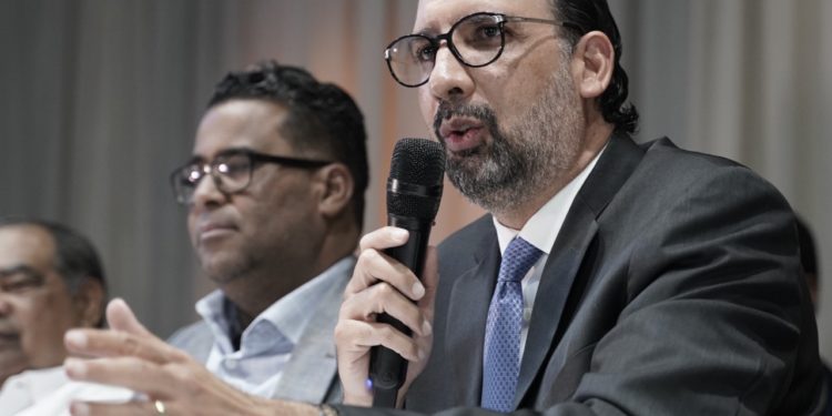 Fuerza del Pueblo cataloga de inoportuna e inviable propuesta de reforma constitucional