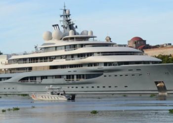 Se fue el Flying Fox después de 42 días en aguas dominicanas