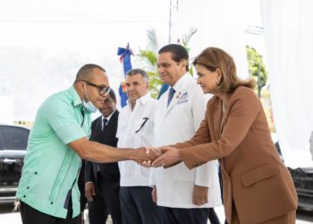 Vicepresidenta deja iniciado remozamiento en Hospital de la Mujer; se invertirán más de RD$202 millones