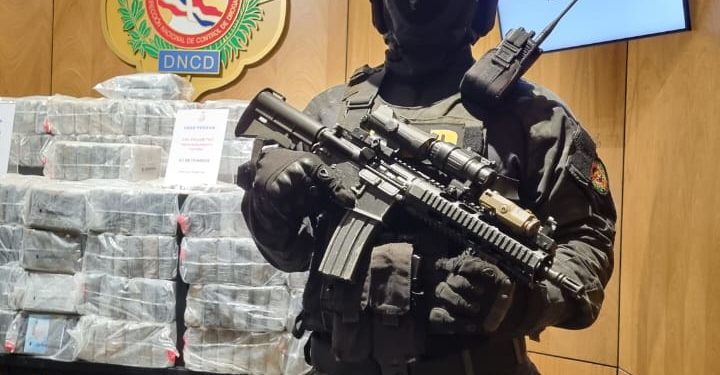 Apresan tres y ocupan 344 paquetes presumiblemente cocaína