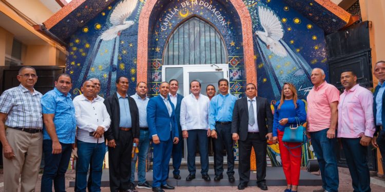 Gobierno entrega RD$10 millones a parroquias Nuestra Señora de Fátima y San Antonio de Padua en Bonao