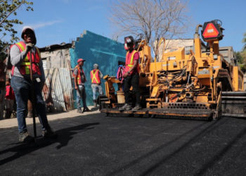 Presidente Abinader deja iniciado asfaltado de 16 barrios en Santo Domingo Norte