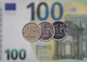 El euro cotiza por debajo de los 1,0636 dólares, por primera vez desde 2017