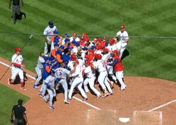 Arenado fue suspendido por dos encuentros