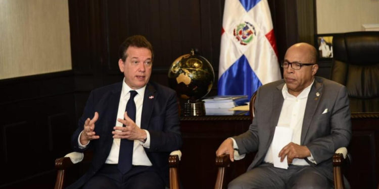 Ministro Bisonó: “Ley Tasa Cero buscas proteger a la población y garantizar acceso a la canasta básica”