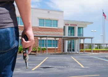 Alumno de 12 años mata a tiros a un compañero en una escuela de Carolina del Sur