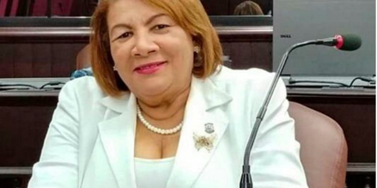 Ex diputada Cleo Sánchez advierte que de dolor y miedo prevalece en la sociedad; condena la violencia que segó la vida a tres jóvenes