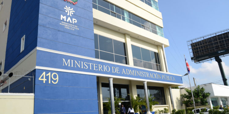 Anuncian más de 100 vacantes en Concurso de la Administración Pública