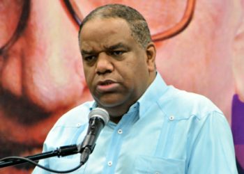 Danilo Diaz aclara que Danilo Medina y el PLD se oponen a una reforma a la Constitución