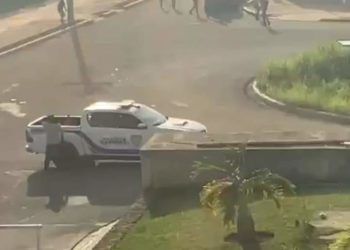 Haitianos indocumentados se enfrentan contra miembros de Migración en la Ciudad Juan Bosch, SDE