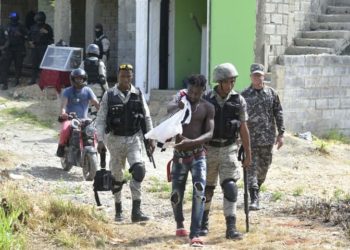 Migración realiza operativo en busca de haitianos indocumentados en la Ciudad Juan Bosch