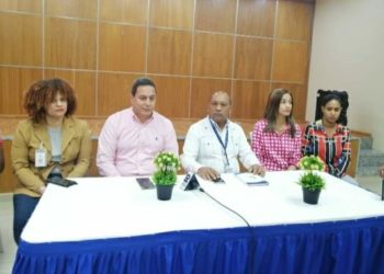 EDENORTE acusa a gestión pasada de apagones y quema de neumáticos en La Vega