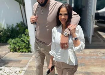 Raphy Pina se entregó para ir a la cárcel y Natti Natasha lo acompañó hasta el final