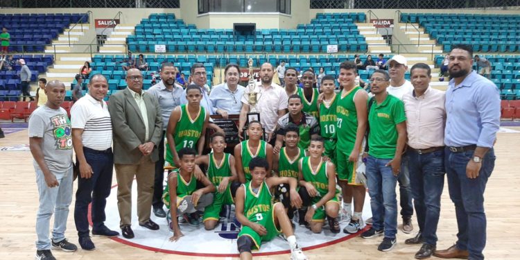 Parque Hostos logra campeonato U-15 en La Vega