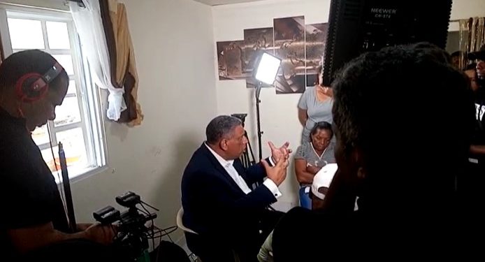 Ministro de Interior y Policía visita familiares de David De los Santos