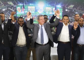 Leonel Fernández asegura UASD debe renovar su oferta académica e internacionalizarse