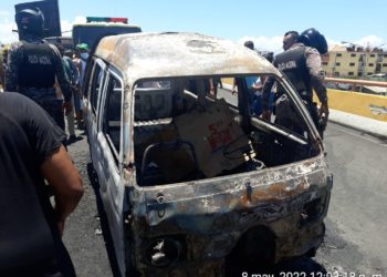 Dos niños mueren quemados, otros dos y dos adultos resultan afectados tras incendiarse vehículo en SDE