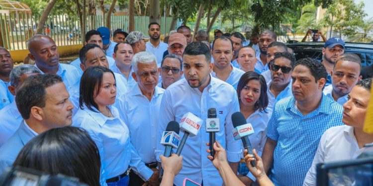 Con apoyo del liderazgo nacional juvenil del PRM, Carlos Valdez se consolida como el próximo presidente de la JRM.