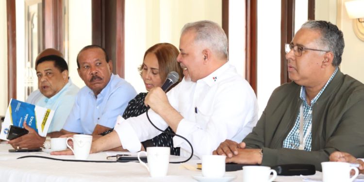 Rafael Salazar: «Gobierno ha construido 40 obras en San Cristóbal y espera entregar otras 60 este año»