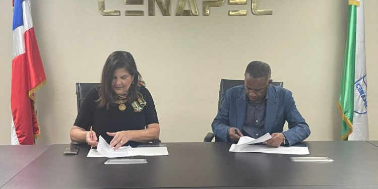 CENAPEC y el Consulado General de la República Dominicana en Madrid firman convenio de colaboración interinstitucional