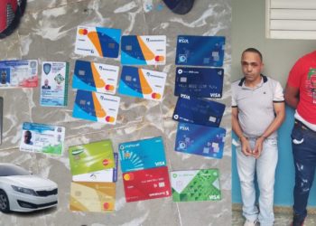 Apresan a dos hombres en Los Llanos, acusados de sustraer tarjetas bancarias