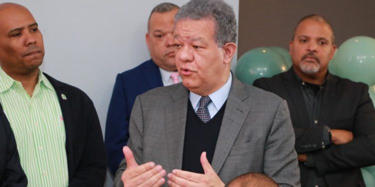 Leonel Fernández dice construcción de muro entre RD y Haití hoy día es una necesidad