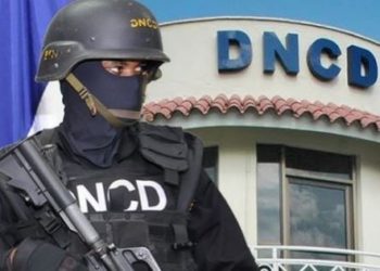 Detienen tres y confiscan 494 paquetes presumiblemente cocaína en Paravia