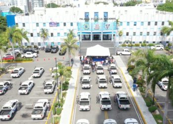 Gobierno presenta las primeras 339 unidades policiales equipadas con car kits