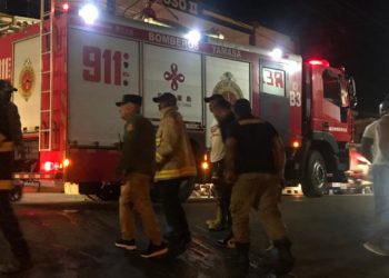 Incendio afecta taller de ebanistería en Yamasá; Bomberos logran apagar a tiempo